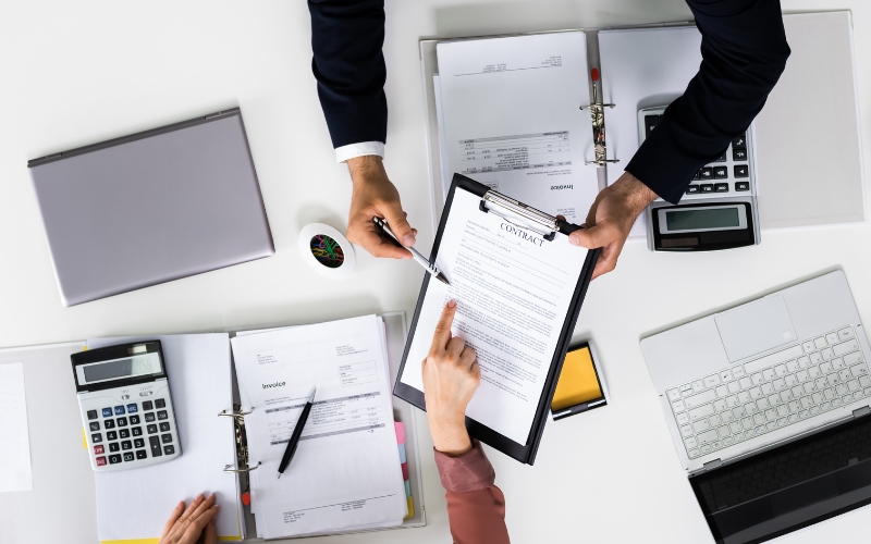 ký kết hợp đồng